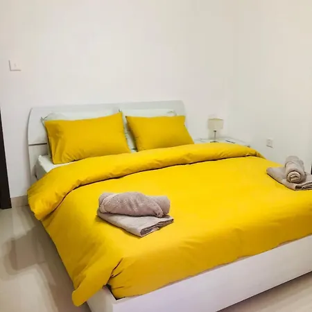 Brand New In Gzira! Apartamento *